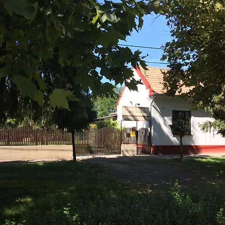 Guest house Csipkes Vendeghaz